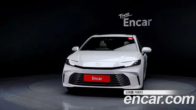 Toyota Camry 2025