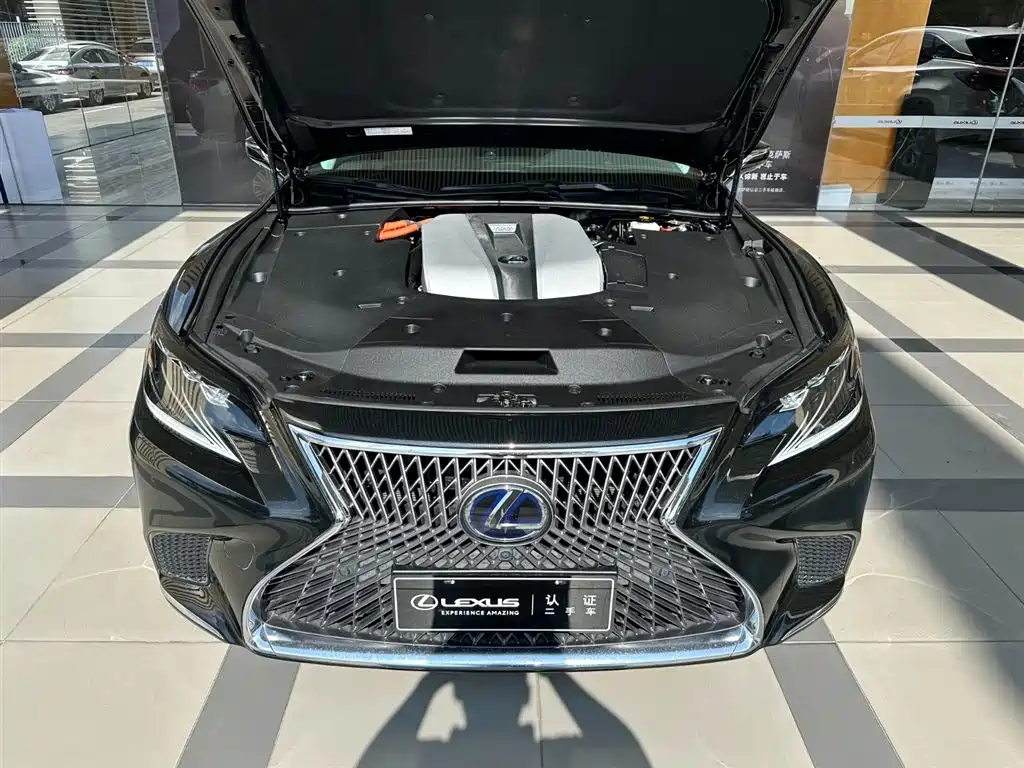 Lexus LS 2020