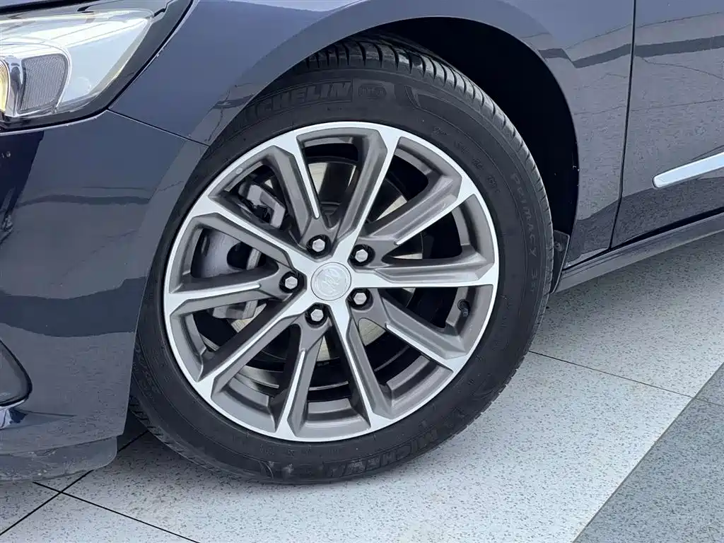 Buick LaCrosse 2021