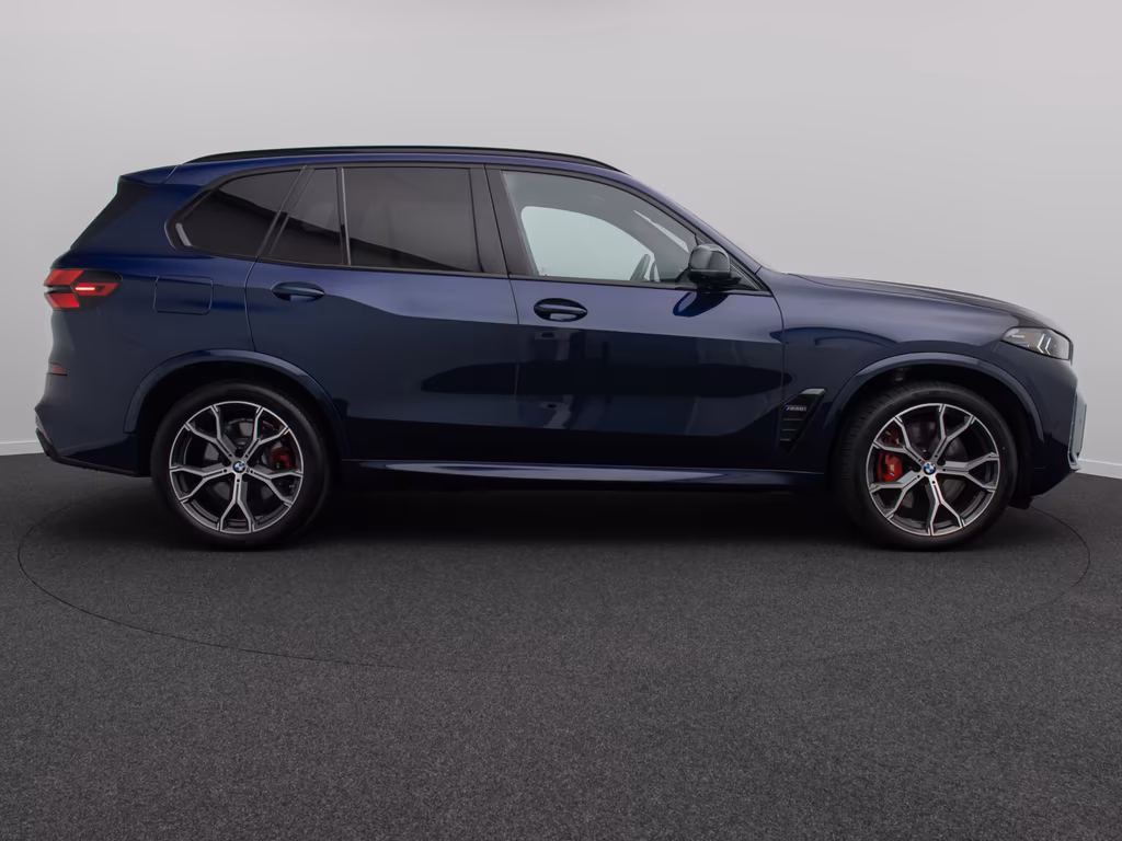 BMW X5 M60 2023