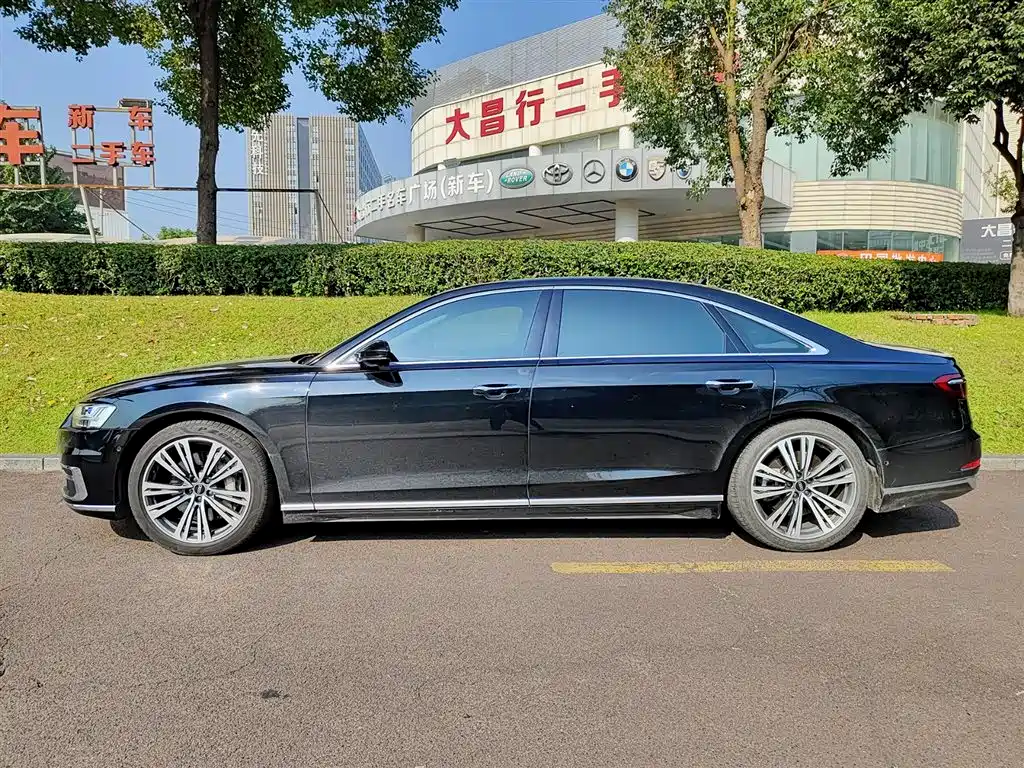 Audi A8 2021