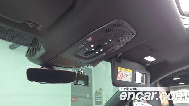 Porsche Macan 2025