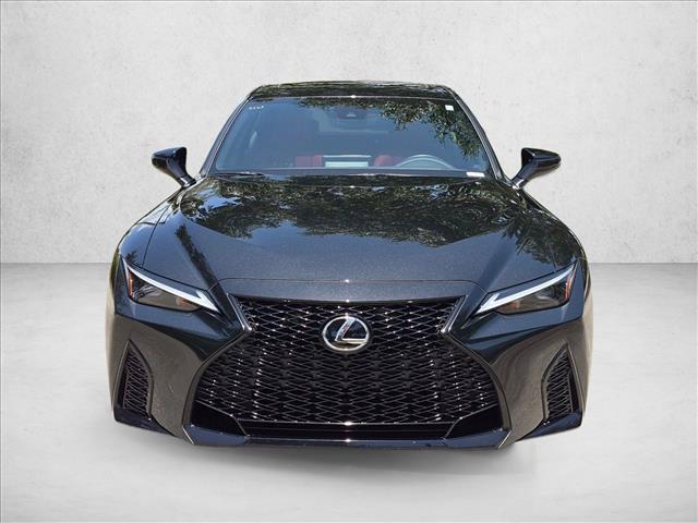 Lexus IS 2025