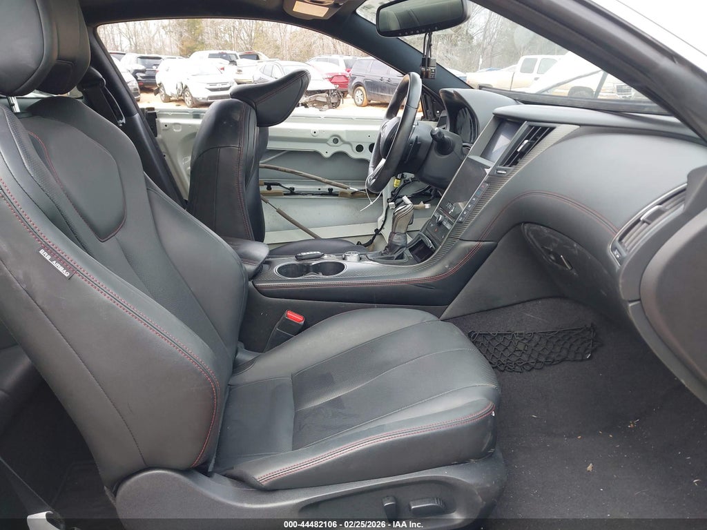 Infiniti Q60 2022
