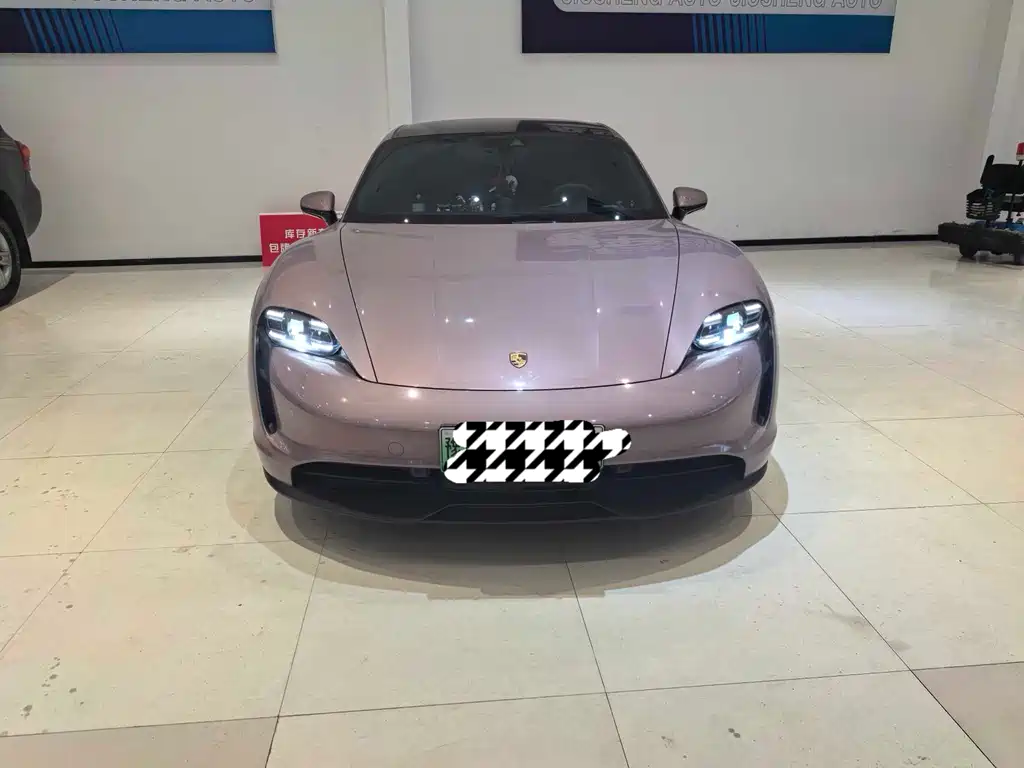 Porsche Taycan 2022
