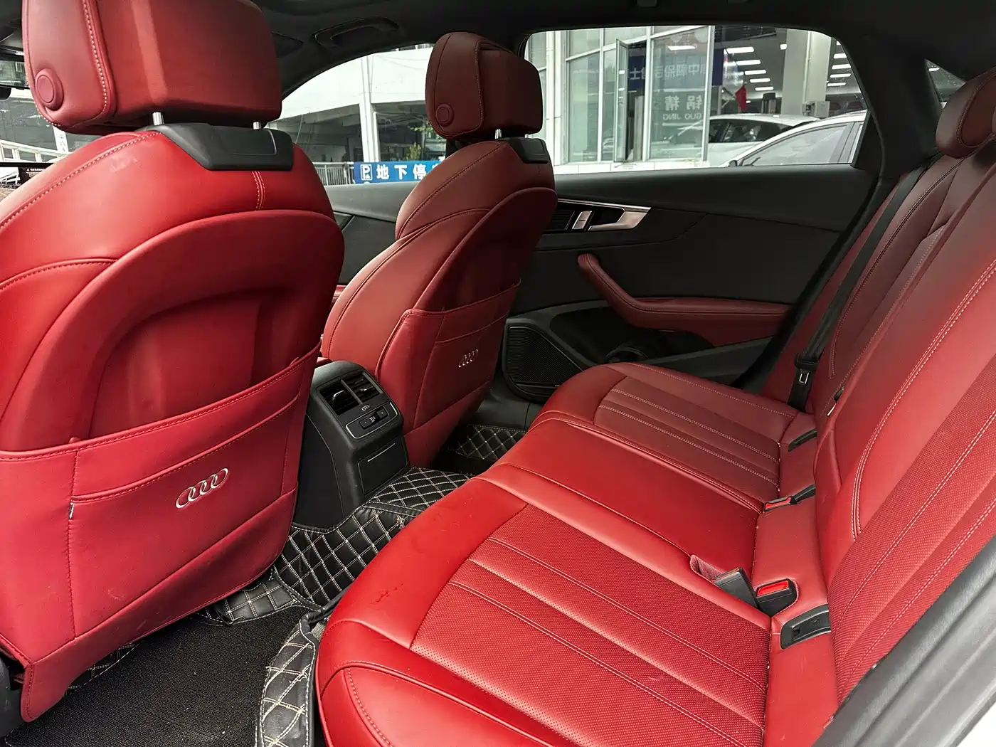 Audi A4 2025