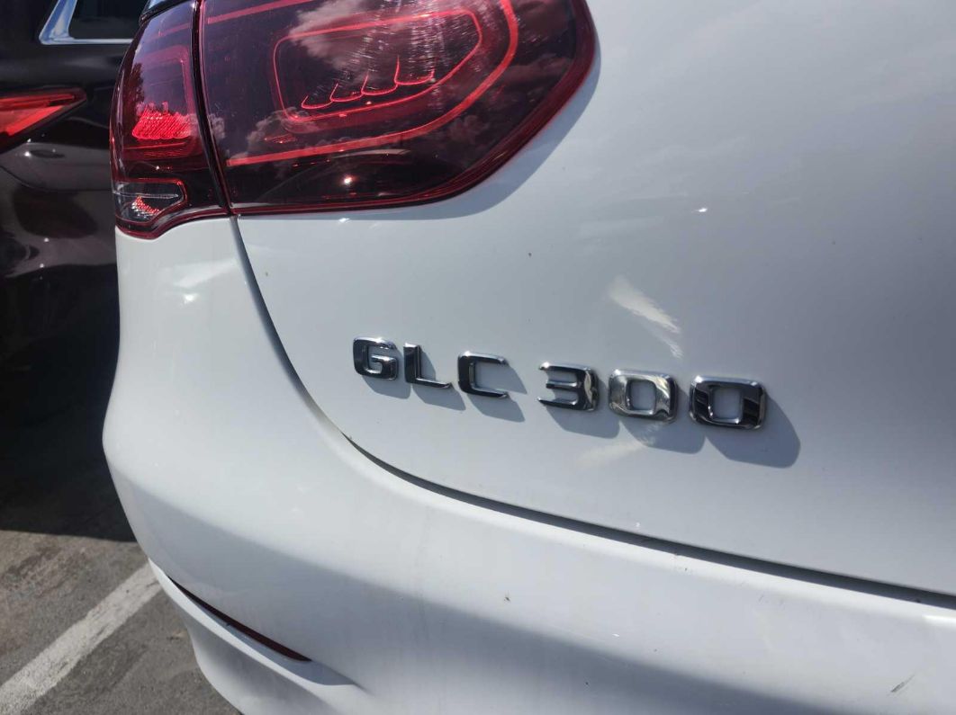 Mercedes-Benz GLC 2023