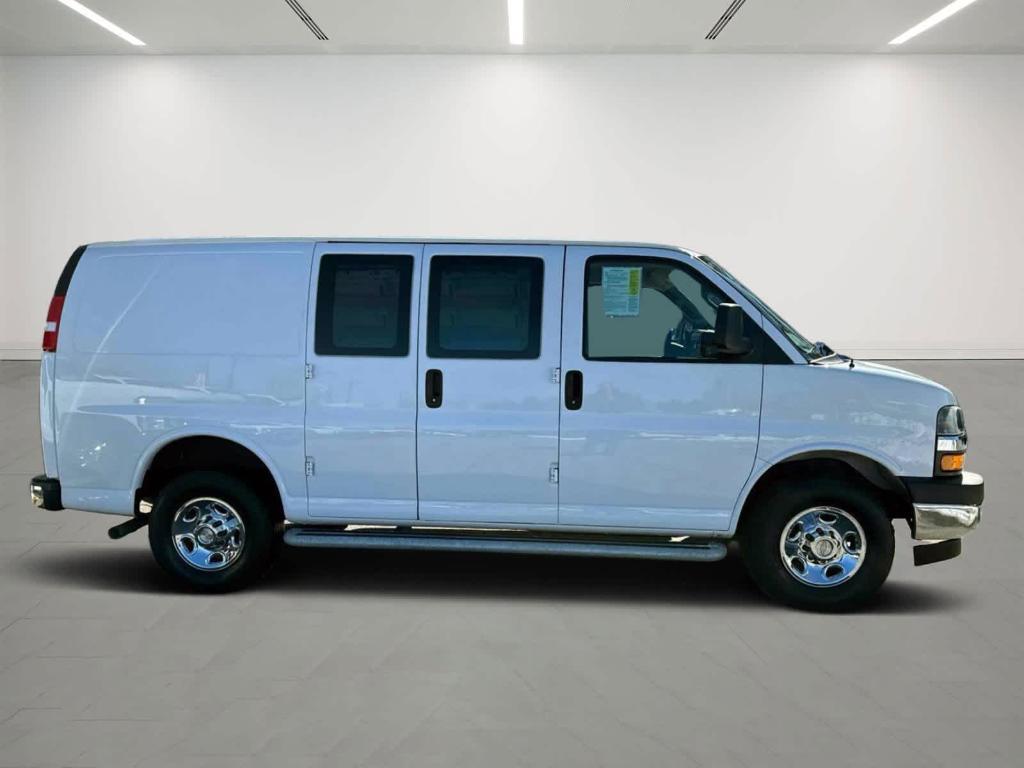 Chevrolet Express 2024