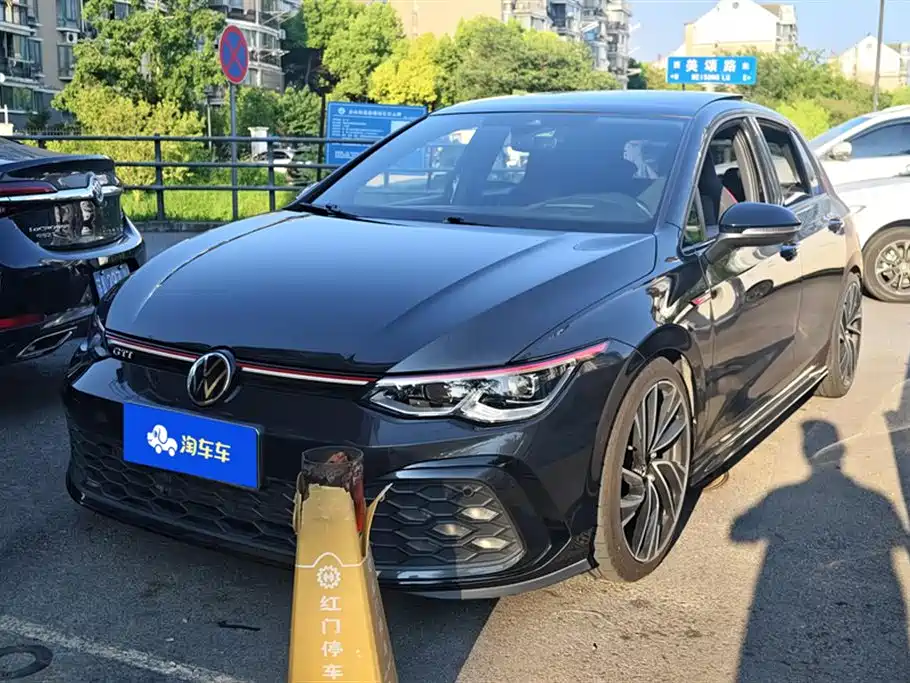 Volkswagen Golf GTI 2021