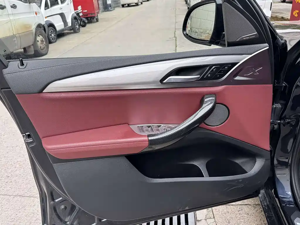 BMW iX3 2023