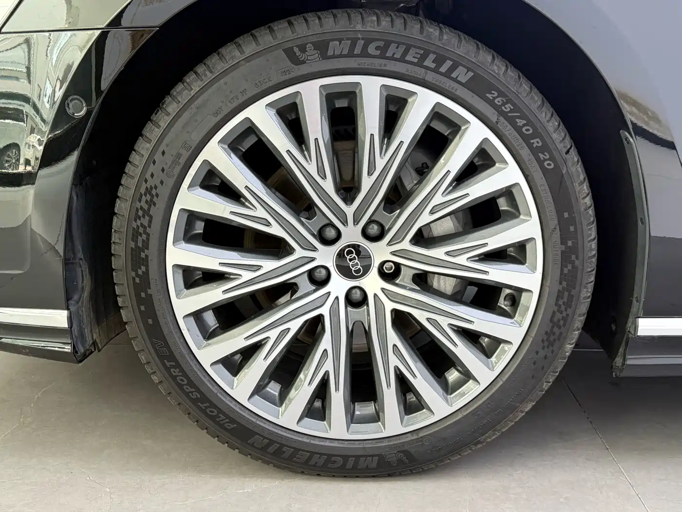 Audi A8 2024