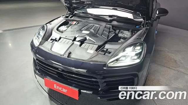 Porsche Cayenne 2021
