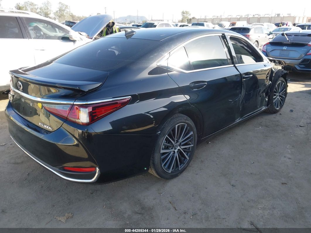 Lexus ES 2025