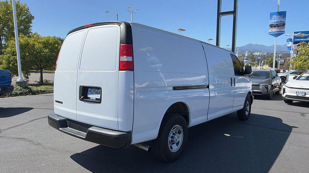 Chevrolet Express 2023
