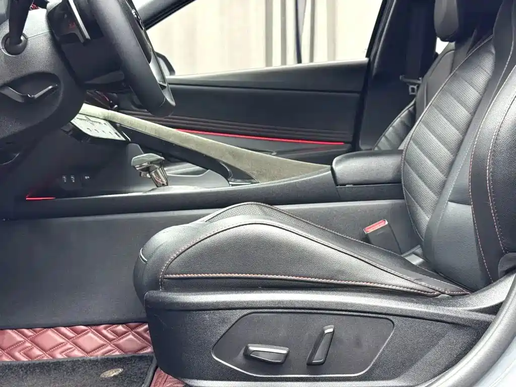 Hyundai Elantra 2022