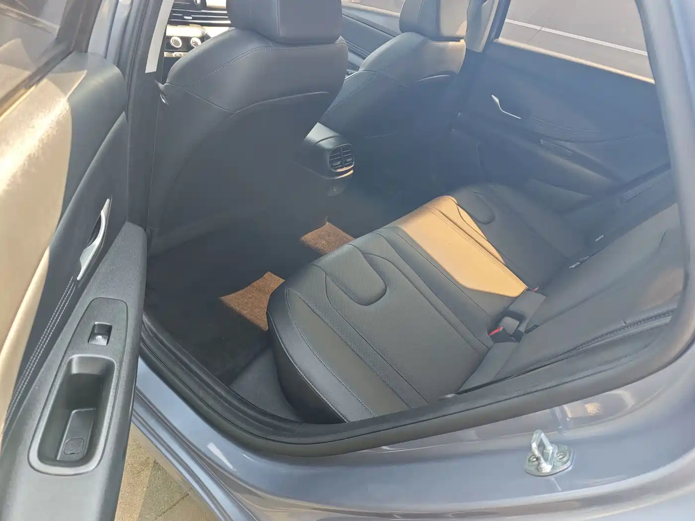 Hyundai Elantra 2024