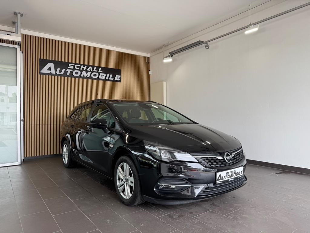 Opel Astra 2021