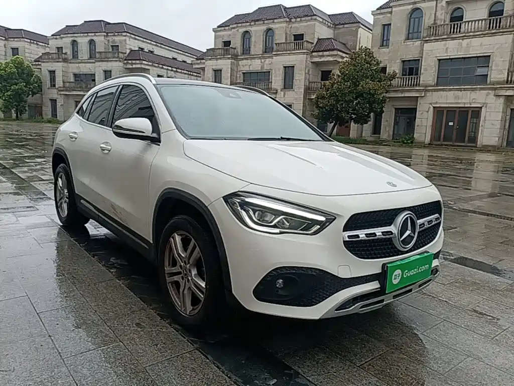 Mercedes-Benz GLA 2023