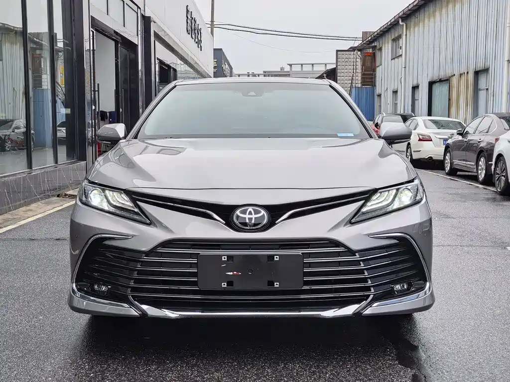 Toyota Camry 2024