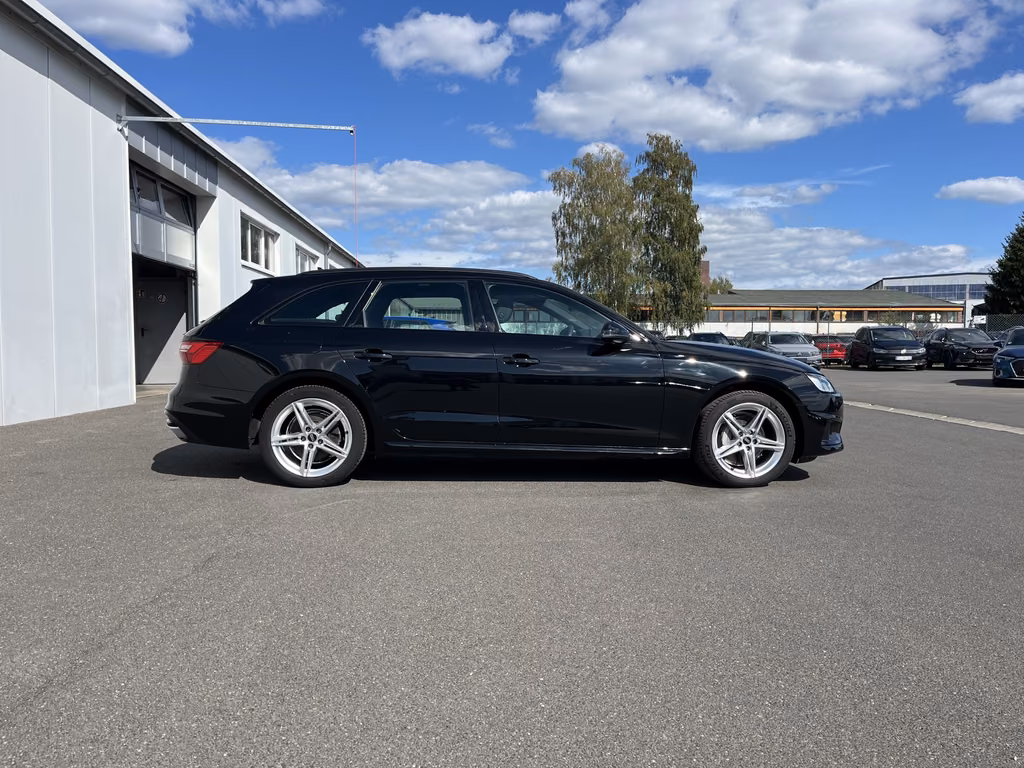 Audi A4 2023