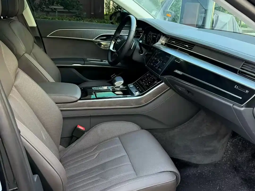 Audi A8 2025