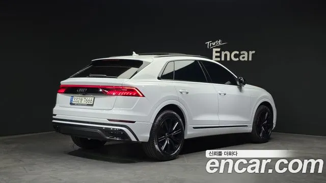 Audi Q8 2021