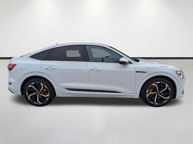 Audi e-tron 2023