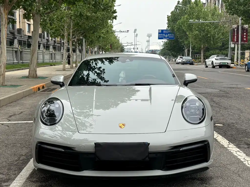 Porsche 911 2021