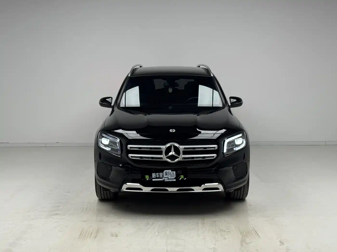 Mercedes-Benz GLB 2023