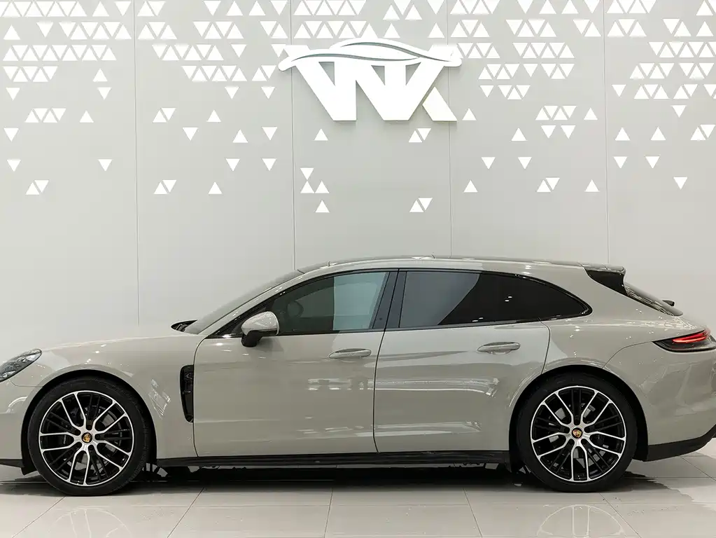 Porsche Panamera 2022