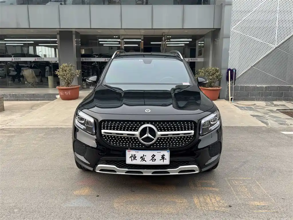 Mercedes-Benz GLB 2023