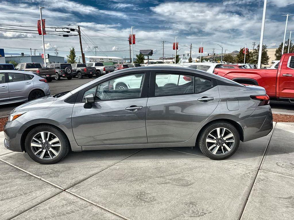 Nissan Versa 2024