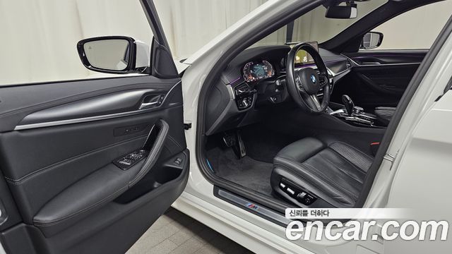 BMW 5 серии 2023