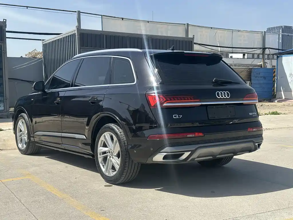 Audi Q7 2021
