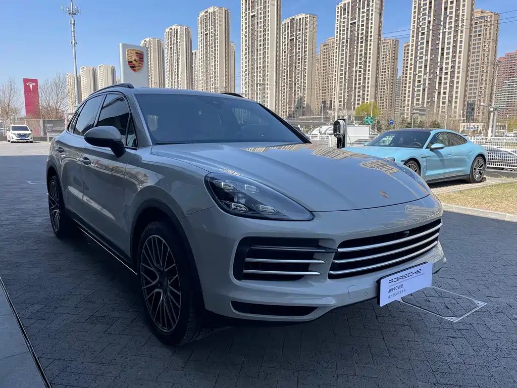 Porsche Cayenne 2022