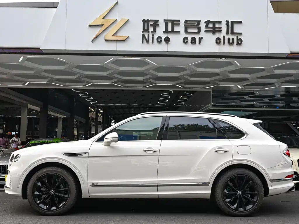 Bentley Bentayga 2022
