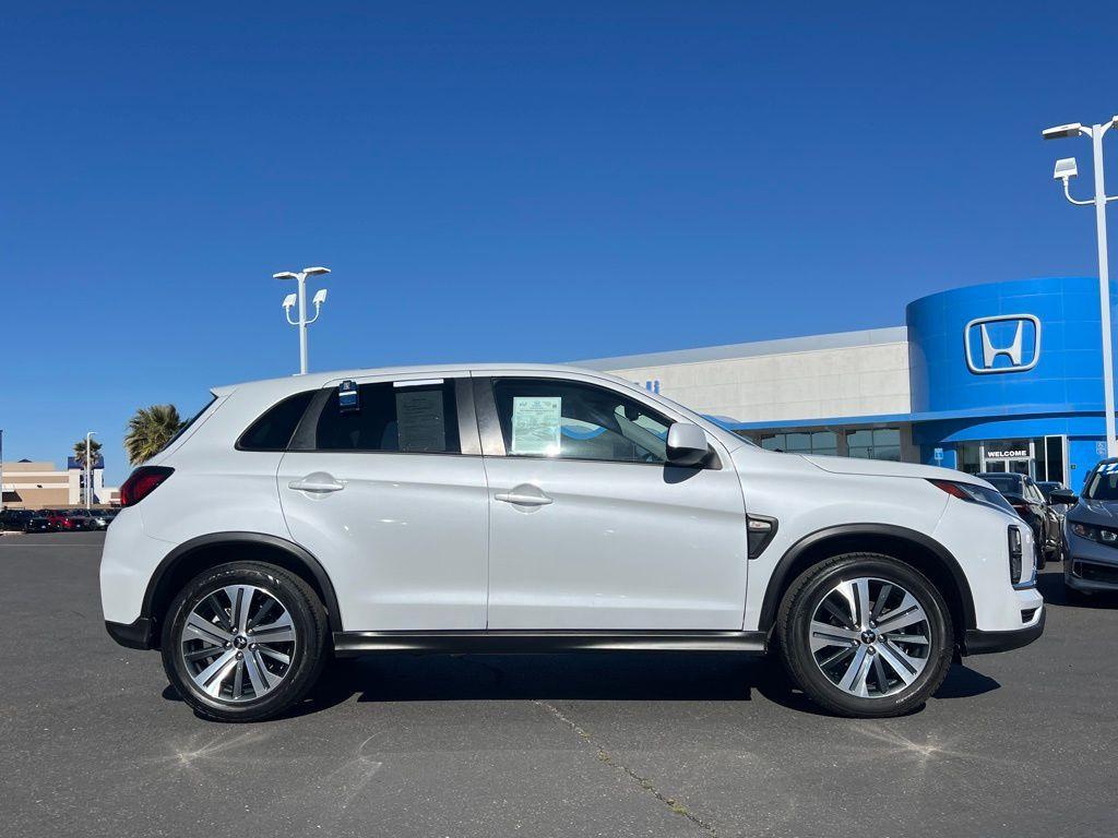 Mitsubishi Outlander Sport 2024