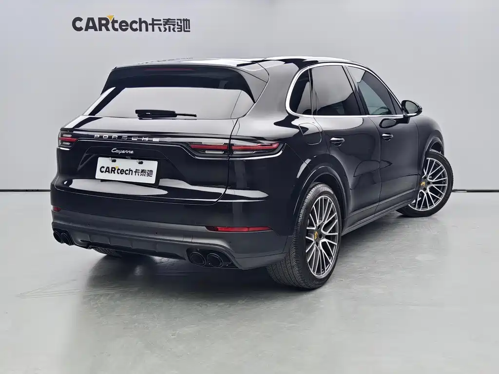 Porsche Cayenne 2022