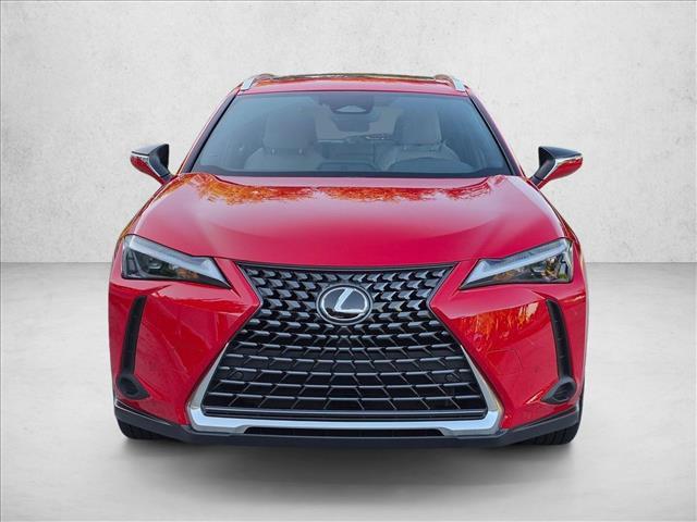 Lexus UX 2025