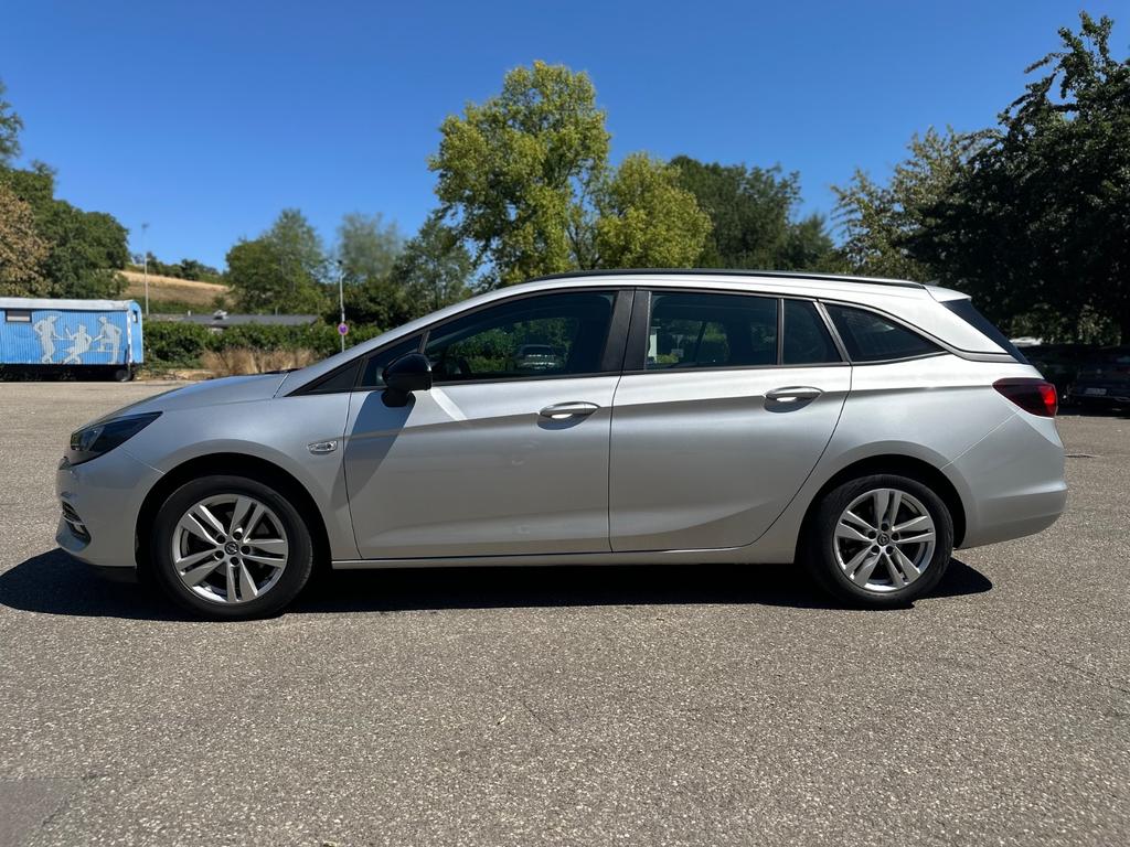 Opel Astra 2021