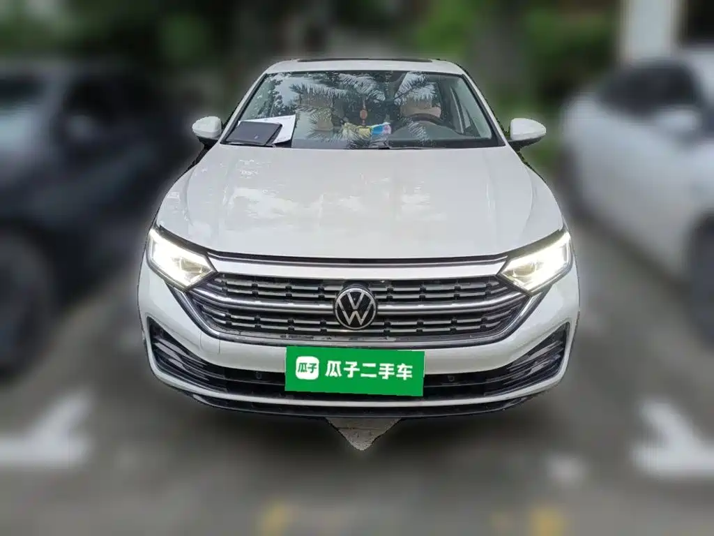 Volkswagen Sagitar 2022