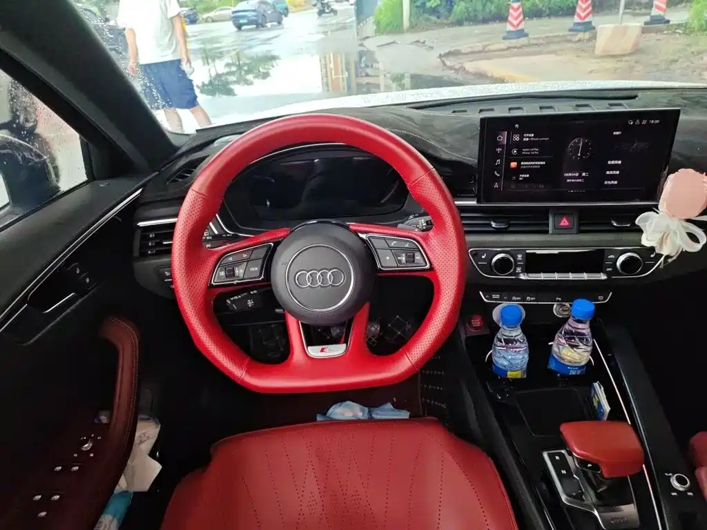 Audi A4 2023