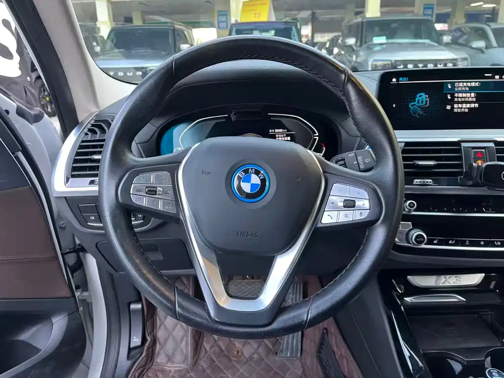 BMW iX3 2021