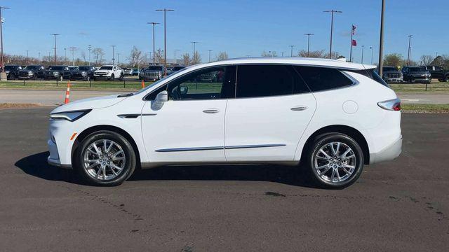 Buick Enclave 2023