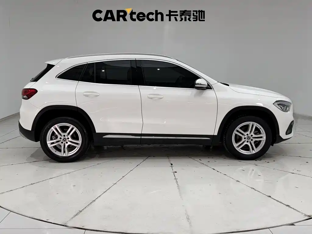 Mercedes-Benz GLA 2023