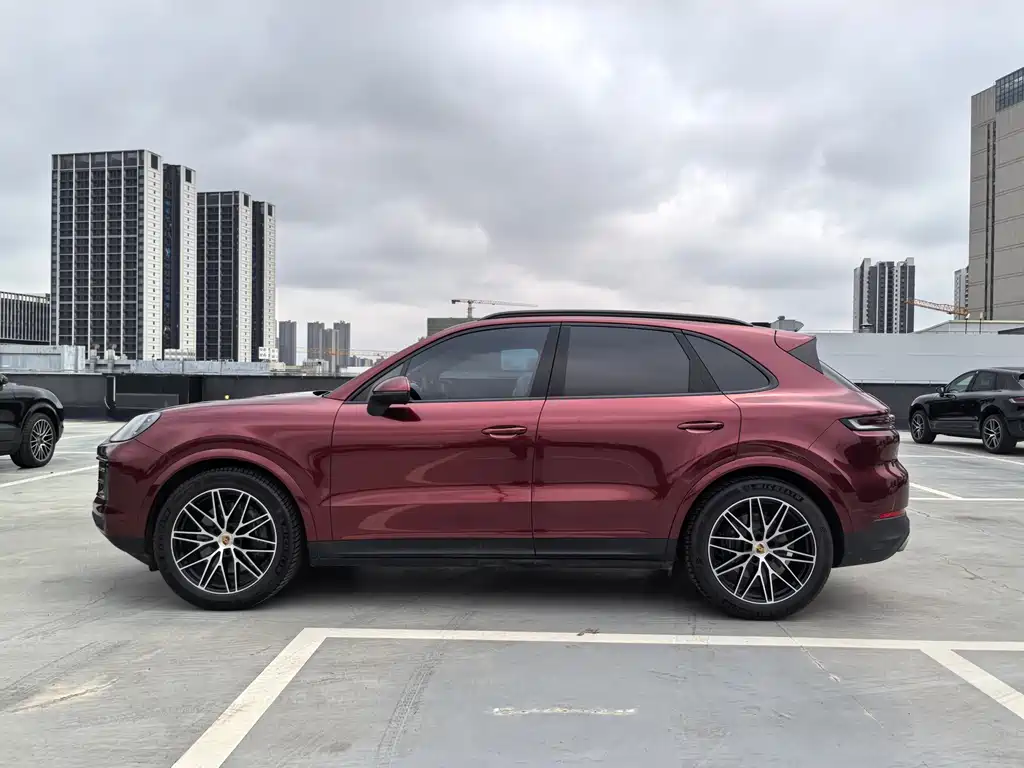 Porsche Cayenne 2024