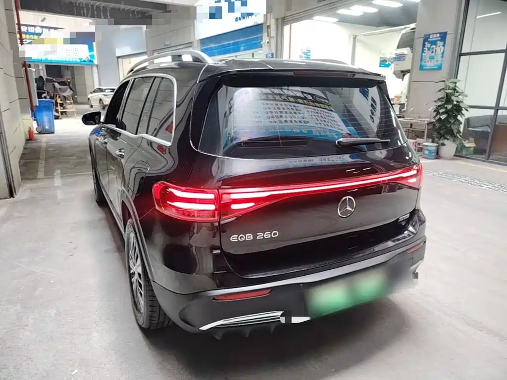 Mercedes-Benz EQB 2024