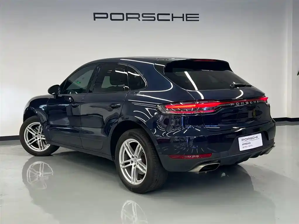 Porsche Macan 2021