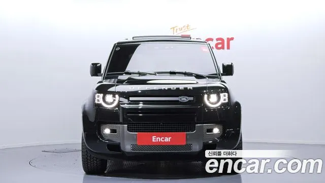 Land Rover Defender 2025