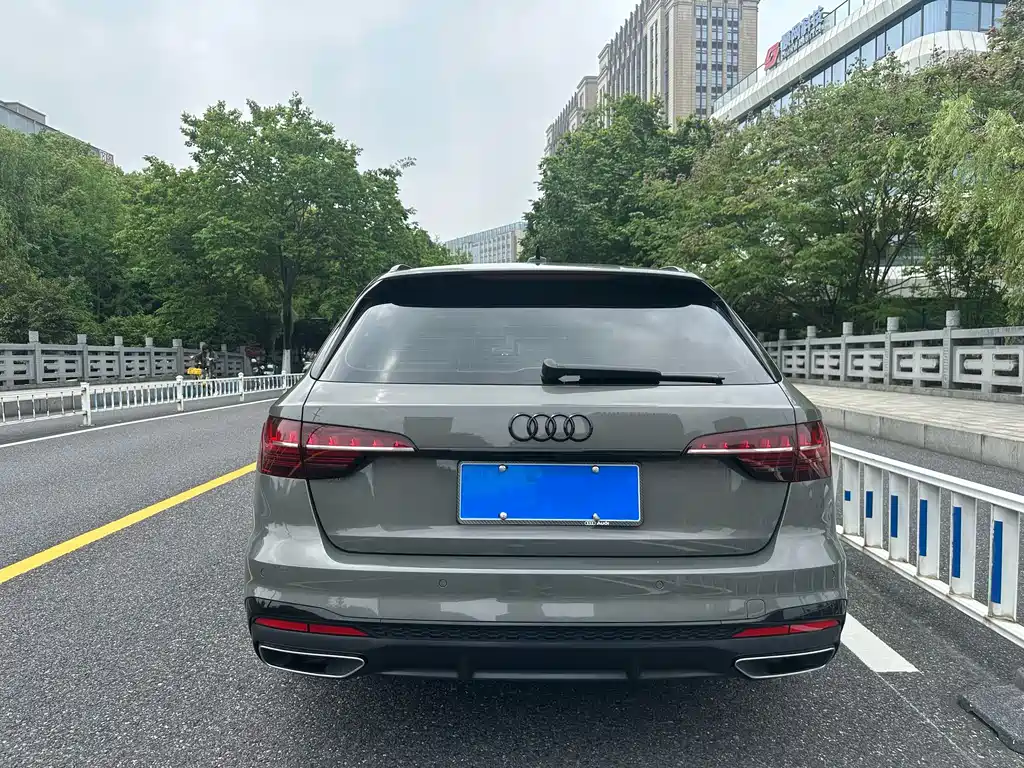 Audi A4 2024